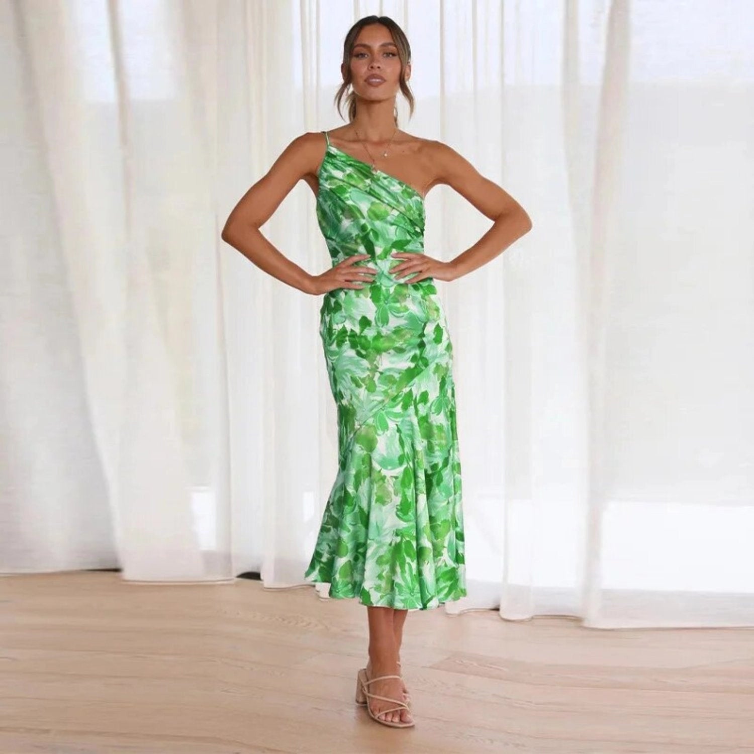 Sanne – Asymmetrische Maxi-jurk met Bloemenprint