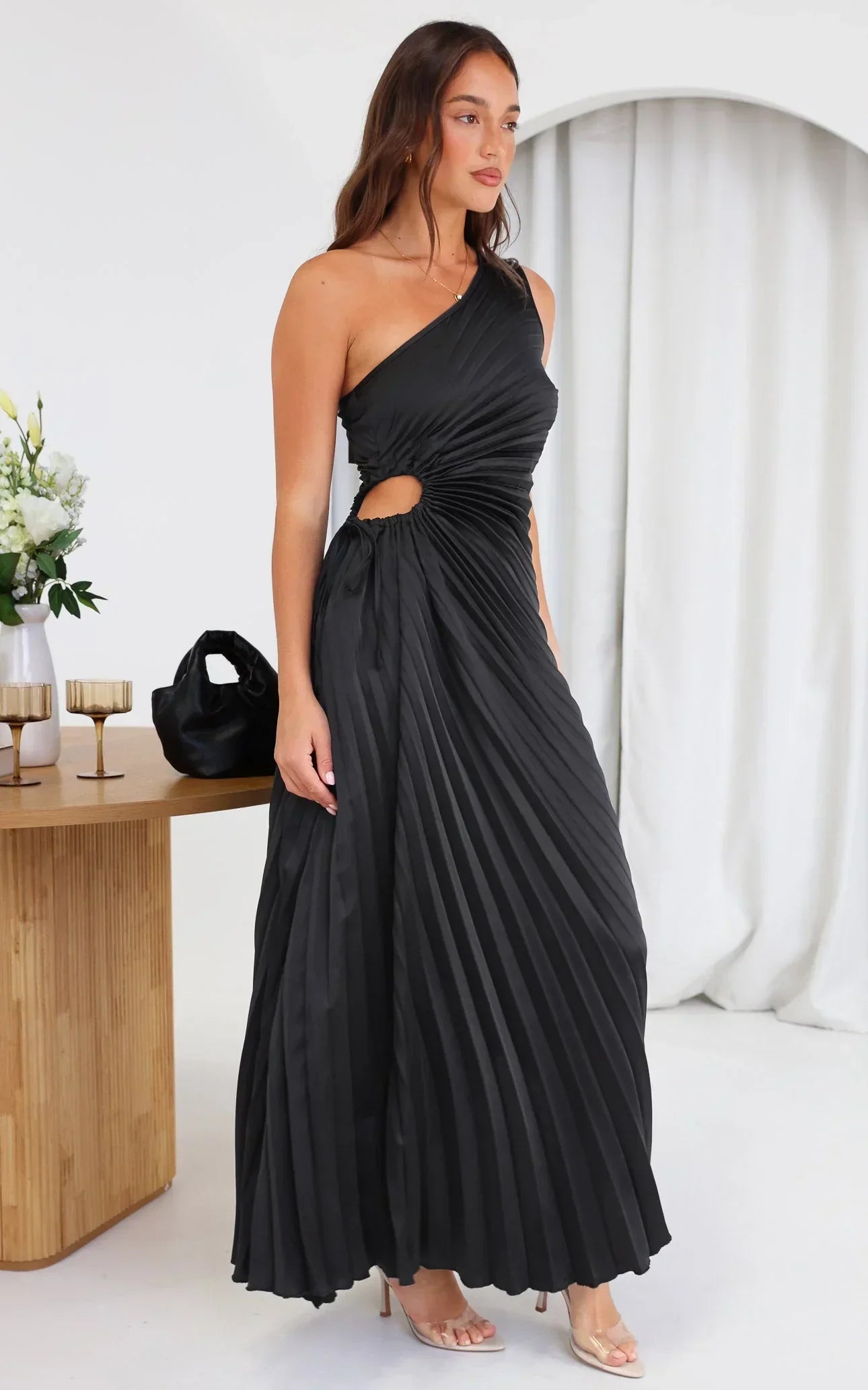 Sylviana - One-Shoulder Geplooide Midi Jurk
