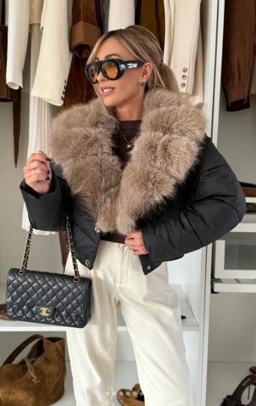 Sanna | Lyxig Dunjacka med Generös Fuskpälskrage