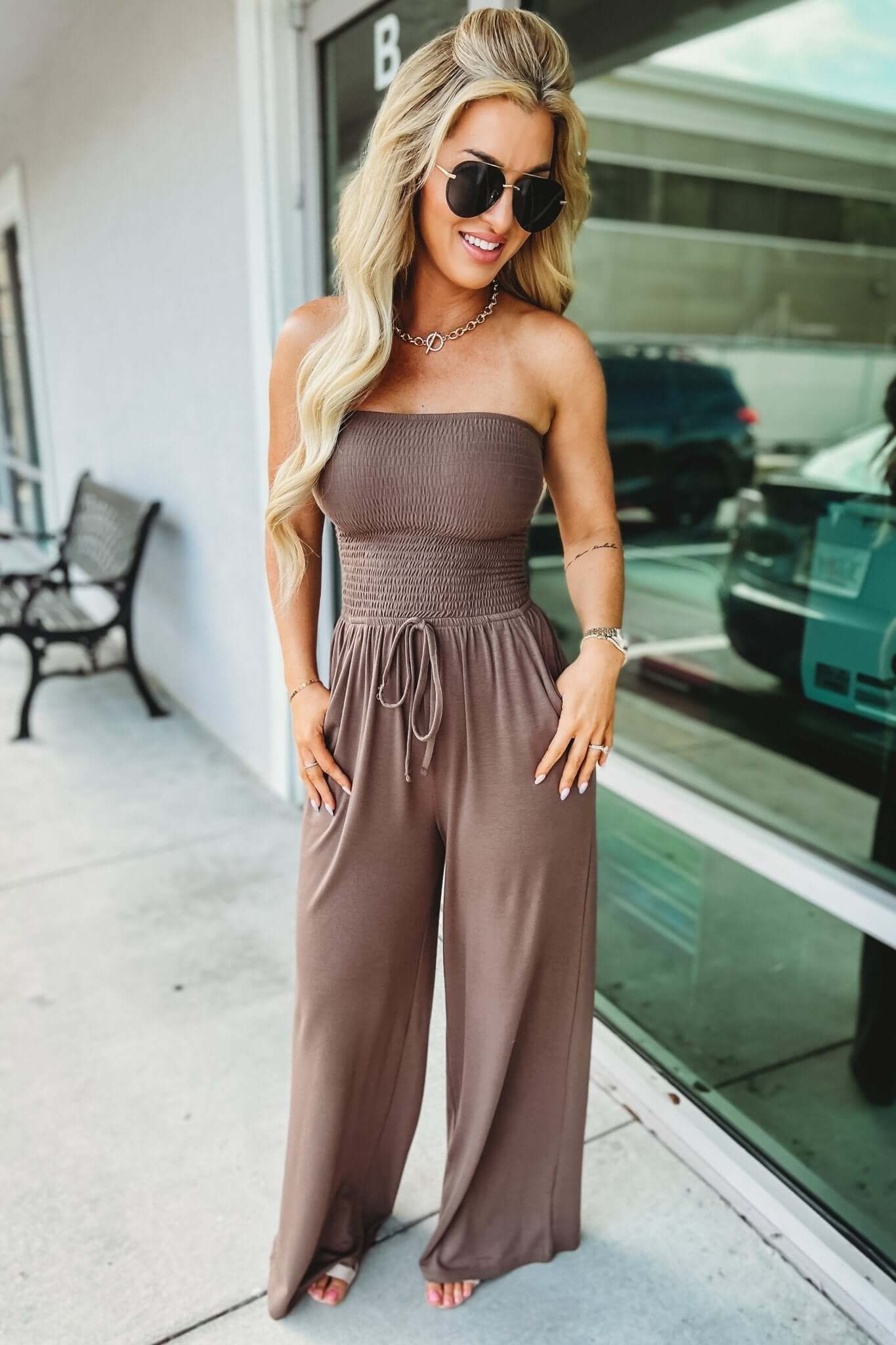Élodie™ – Trendy Off-Shoulder Jumpsuit