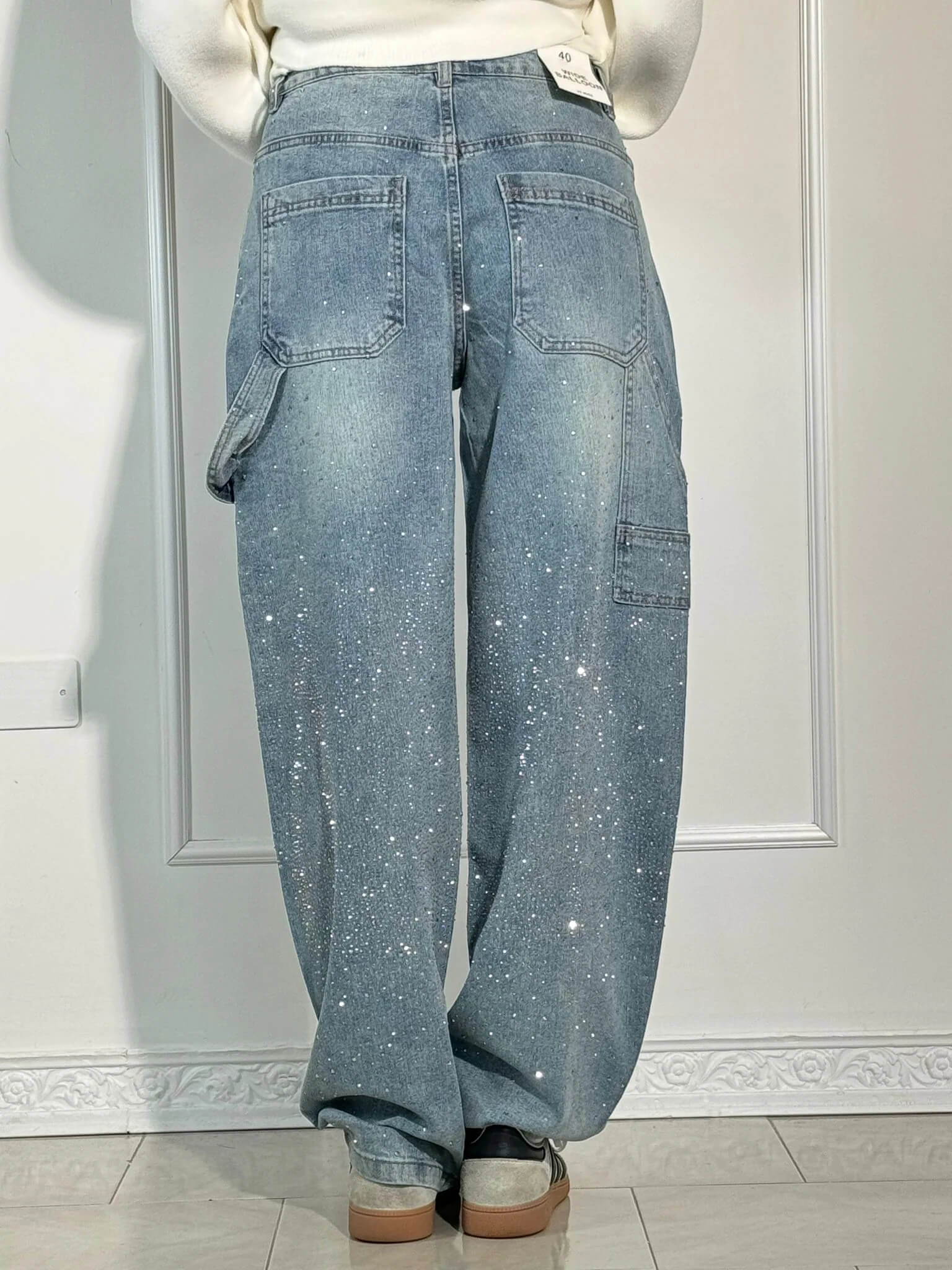Amalia | Hoge taille broek met wijde pijpen en knoopzakken