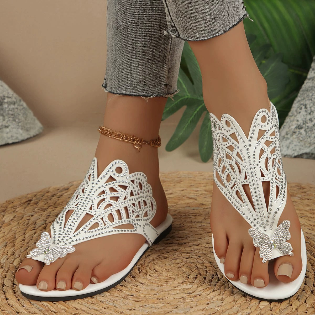 Rosalia – Elegante Leren Sandalen met Vlinderversiering