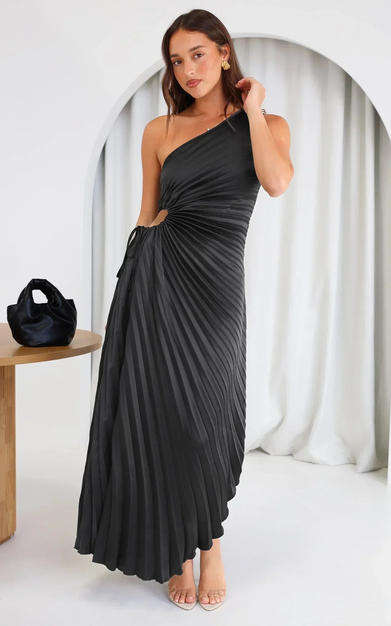 Sylviana - One-Shoulder Geplooide Midi Jurk