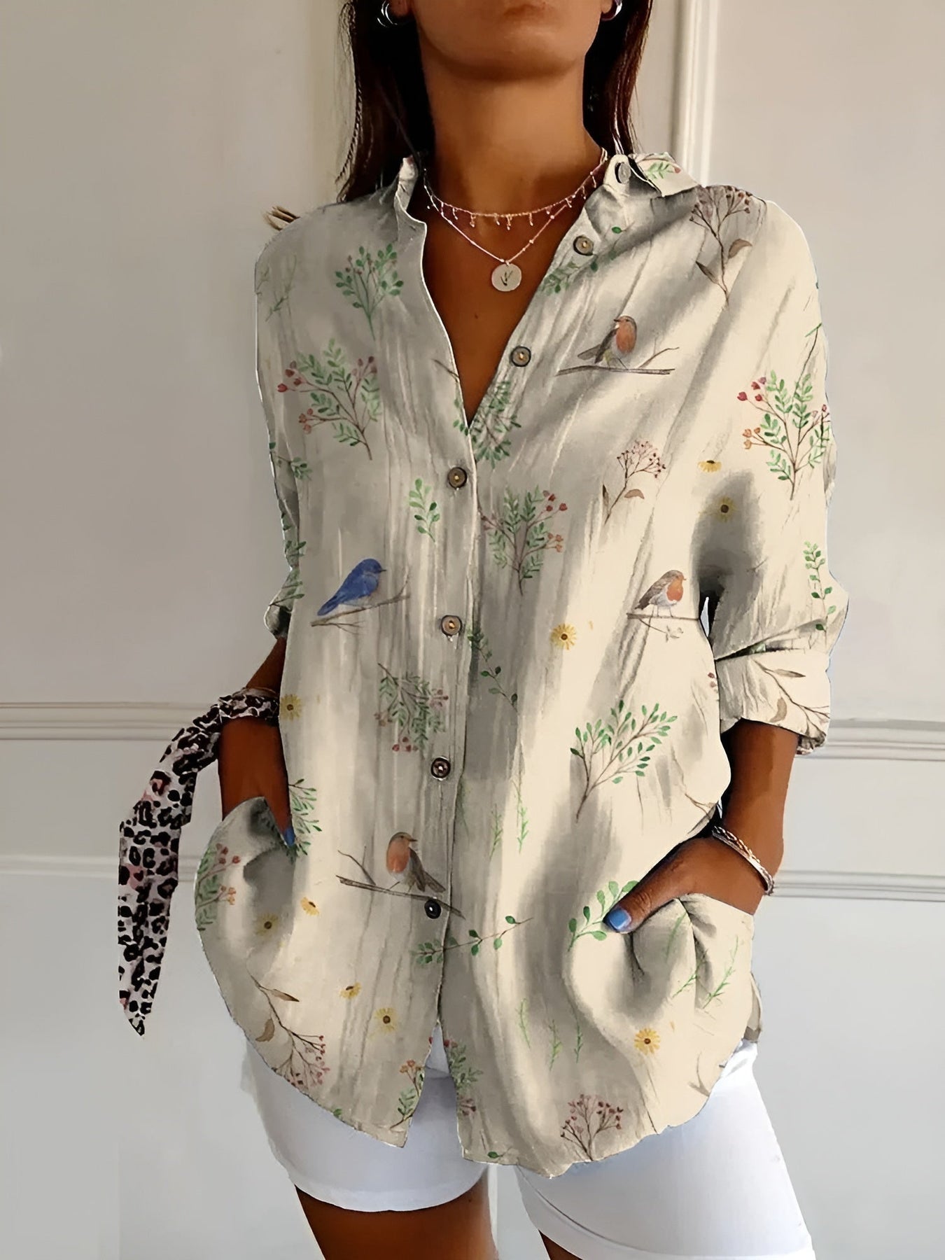 Brenda – Casuale Blouse met Bloemen en Golven