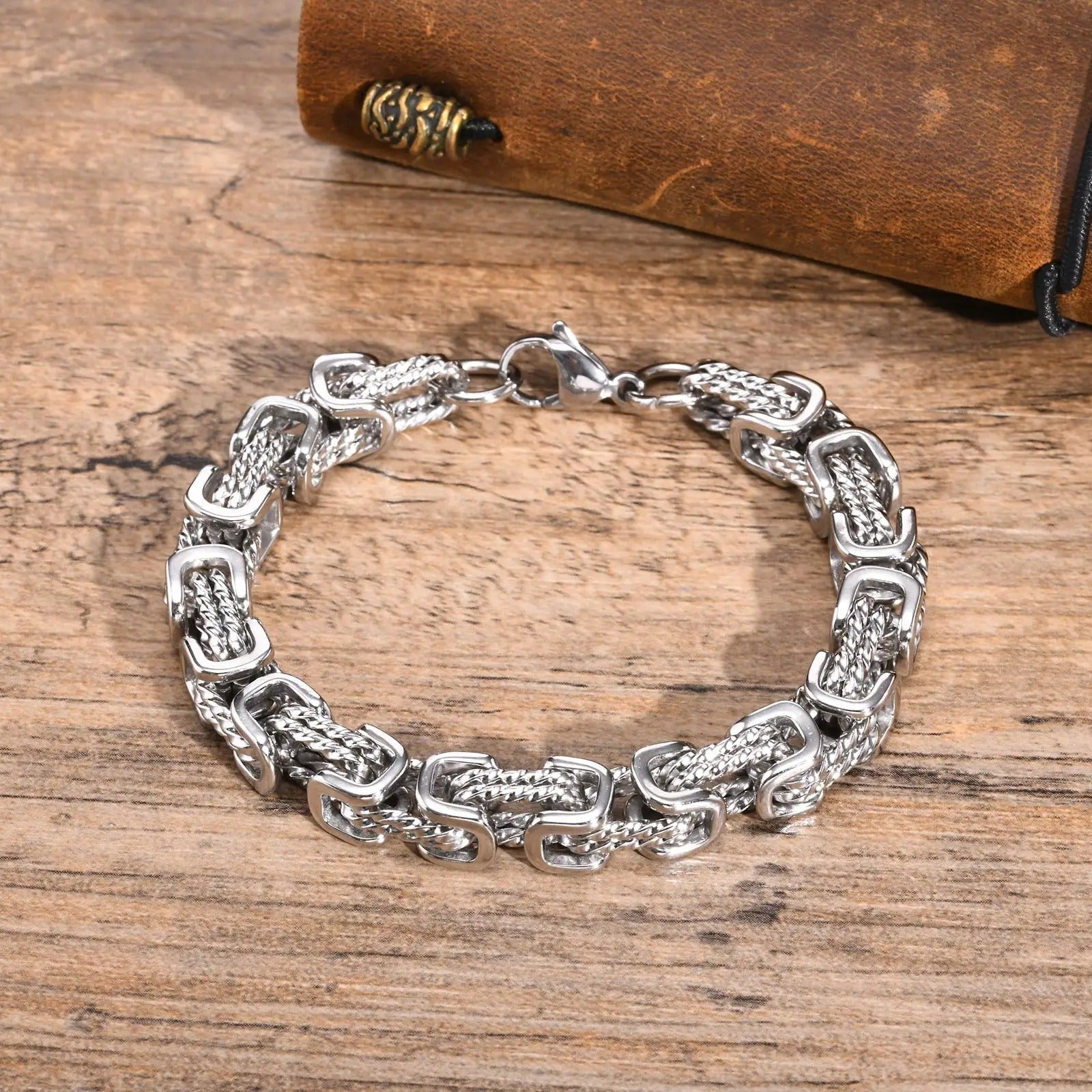 IronVibe™ | Gesmede Rogue Schakelarmband
