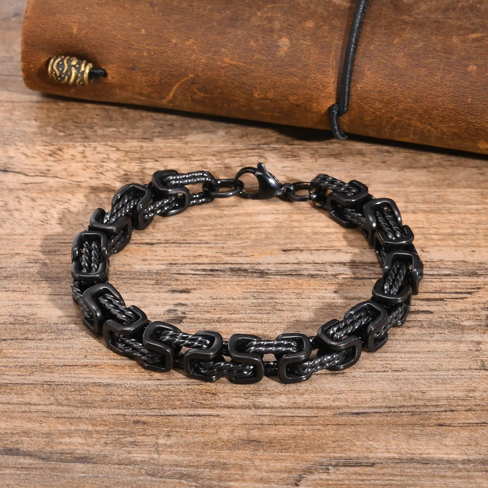 IronVibe™ | Gesmede Rogue Schakelarmband